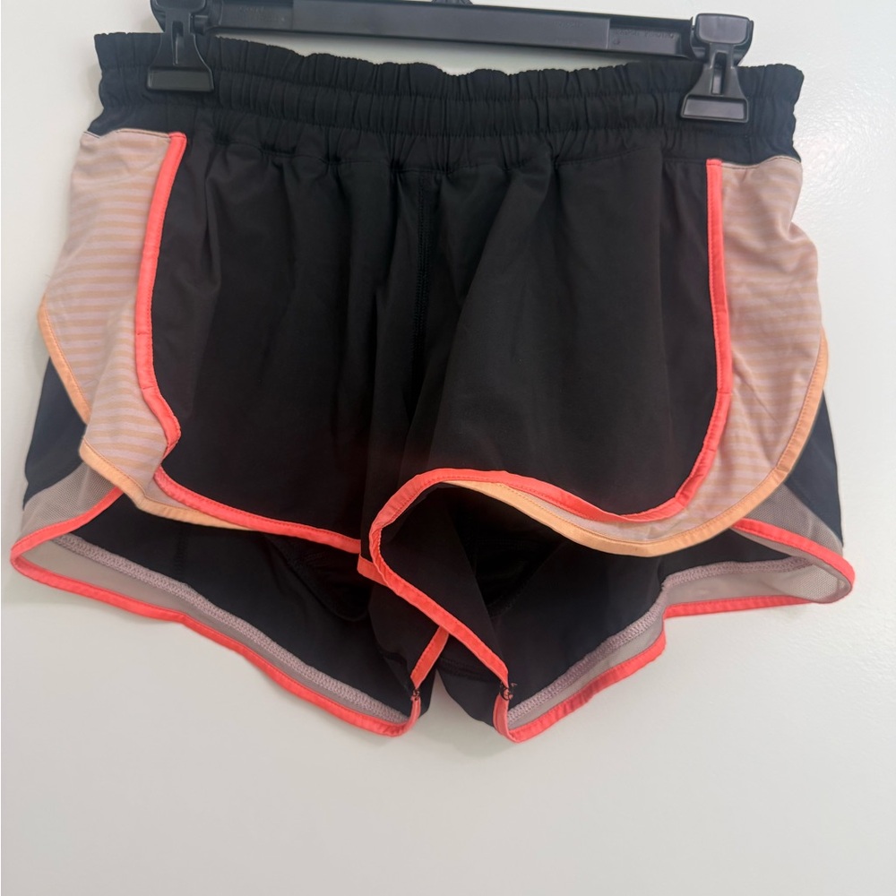 Lululemon Black/Peach Shorts Size 6